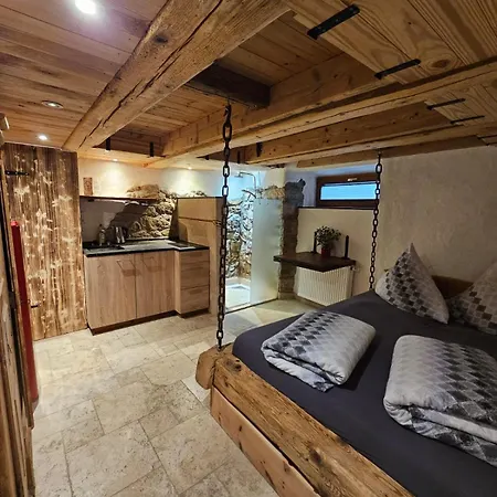 Apartment Wood & Stone 0 *